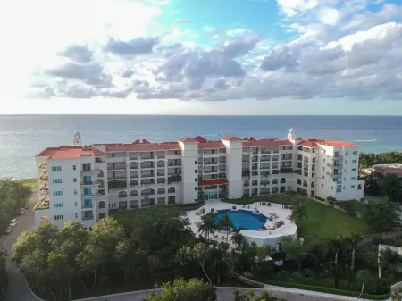 403 Landmark Resort Cozumel luxury beachfront condo, oceanview, snorkel paradise