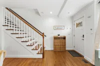 New! Backyard Oasis Free parking GameRoom Min to T