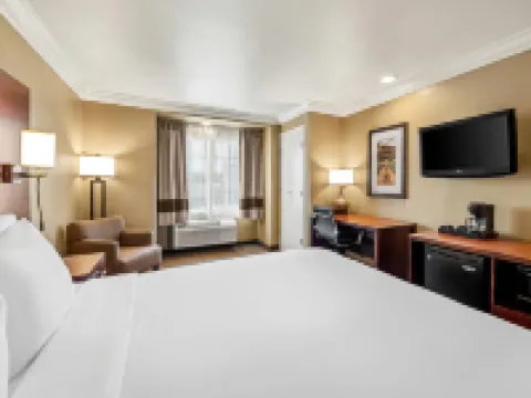 Comfort Inn & Suites Salinas Hotels in Salinas
