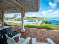 Beach Bunker overlooking Flamenco Beach @ Culebra Island, PR クレブラのホテル