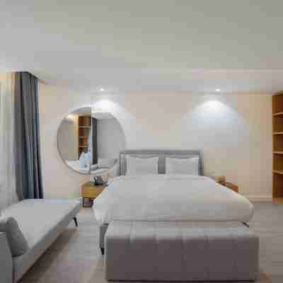 Plaza Athenee Hotel Rooms