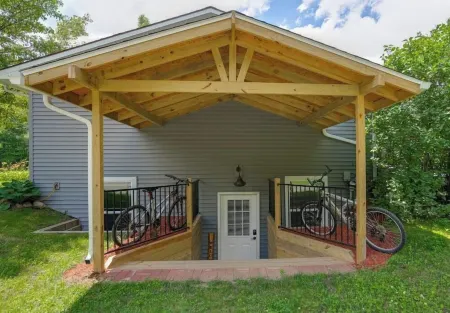 Park in the Woods Cozy and clean. Shared Hot Tub Отели в г. Lapeer County