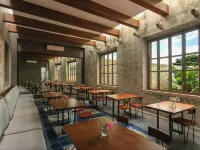 Casona 61 Hotels near Main Square