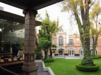 Hotel Monarca Hotels near Mercado Roma