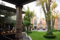 Hotel Monarca