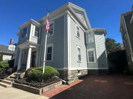 Charming Victorian Home Downtown Newport