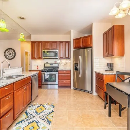 Hidden Emerald open floor plan/ Remodeled Apartment