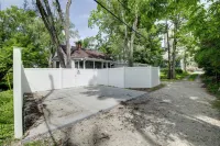 Bloomington Bungalow- Steps to Campus! - Balkoner