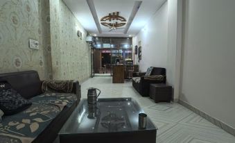 Hotel Aapno Shyam And Restaurant