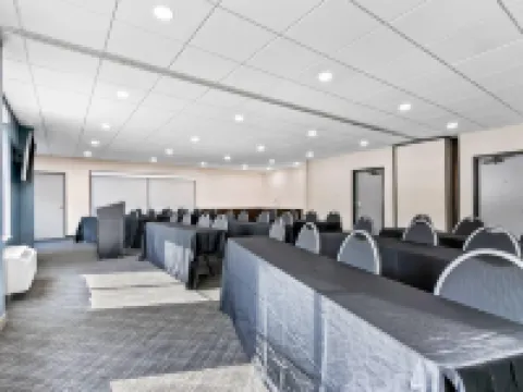 Comfort Inn & Suites Grand Blanc-Flint Hotels in Genesee County