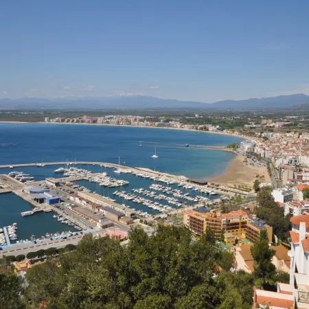 Apartment in Roses near Santa Margarita Beach