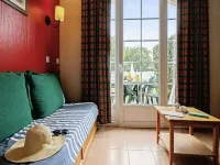 Apartment in Lougratte Near Lake & Pool