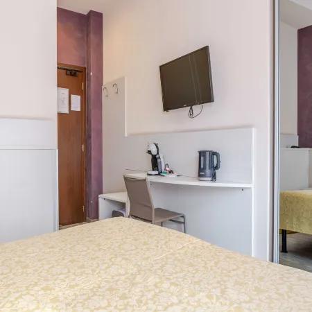 Hotel 3 Comfortable Stay in Ventimiglia Отели рядом с достопримечательностью «Станция Ventimiglia»