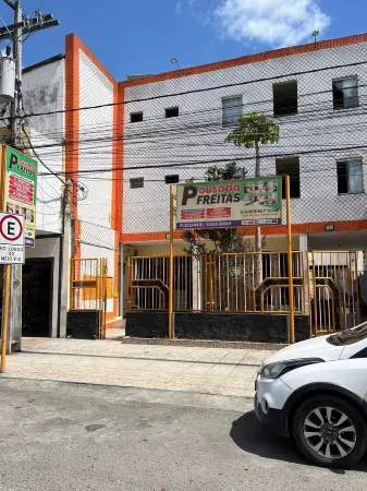 Pousada Freitas Отели рядом с достопримечательностью «Feiraguay Shopping Popular»