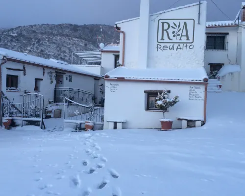 Holiday Home in Laroya with Mountain Views Hotels in Laroya
