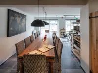 Villa Steps from Castle - Homestays