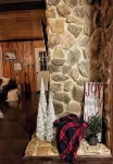 Cozy Cottage - Minutes from Snowshoe Ski Resort!