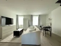 Doux nid perche avec vue magique sur la Ville Hotel a Jette