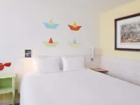 그리트 호텔 생 나제르 트리냑  호텔