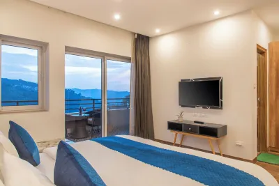 Solace Suites Hotel & Banquets فنادق في 