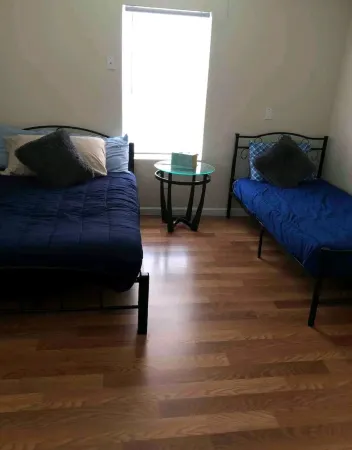Beaumont Bungalow 1/1 Furnished/Pet Friendly-Nederland, Port Neches, Port Arthur Отели в г. Бомонт