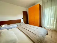 Cozy Flat with Terrace and Shared Pool