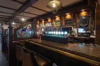 Dooly's Hotel - bar