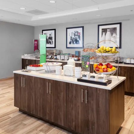Hampton Inn & Suites Chicago Burr Ridge