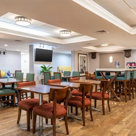 Hampton Inn Portsmouth Central