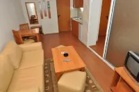 Rainbow  Aparthotel