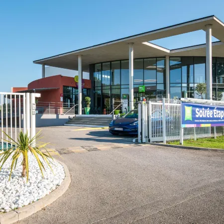 Ibis Styles Pertuis Portes du Luberon