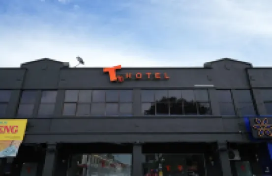 T Hotel Anggerik Hotels near 7CAFé by 7-Eleven Taman Anggerik (#1643)