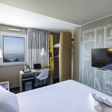 Ibis Porto Gaia Отели рядом с достопримечательностью «Музеу До Карро Электрико»