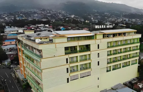 穆阿拉酒店和特爾納特購物中心