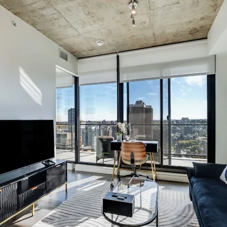 Globalstay. Downtown Calgary Apartments. Free Parking