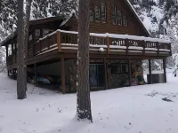 Pioneer Lodge Log Cabin Hotels in Dewhurst