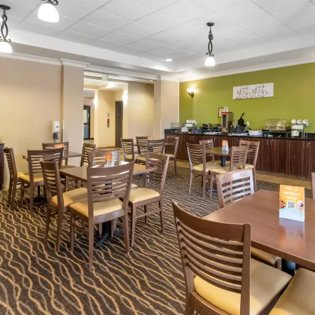 Sleep Inn & Suites
