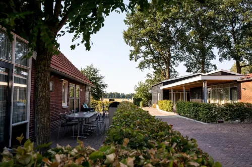 約翰尼斯胡夫飯店