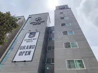 Brown Dot Hotel