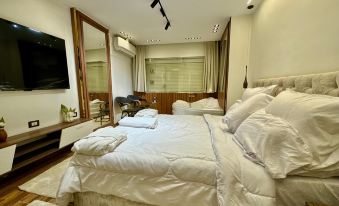 Shiny Pyramids Boutique Hotel