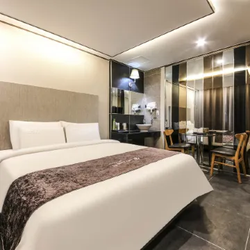Yeoubi Hotel