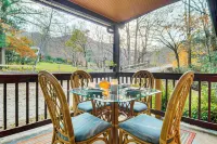 Hot Tub & Stone Fire Pit: Smoky Mountain Oasis!