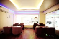 Royal Beach Resort Hotel a 