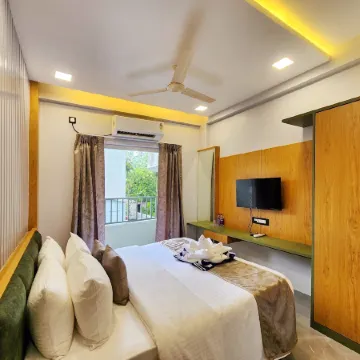 Grand Shivneri Resort