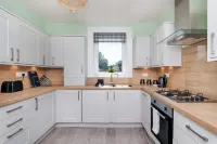 3 Bedroom Flat - Free Parking Hotels in Grangemouth