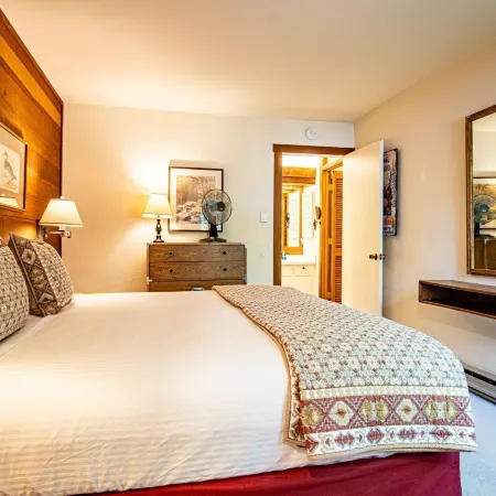 Snow Creek 1541 - Ski-in/ski-out + Pool & Hot Tub
