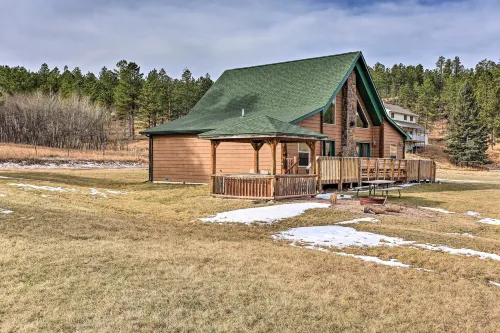 Scenic Hill City Cabin: Hiking & Atv Trail Access - 3-Sterne