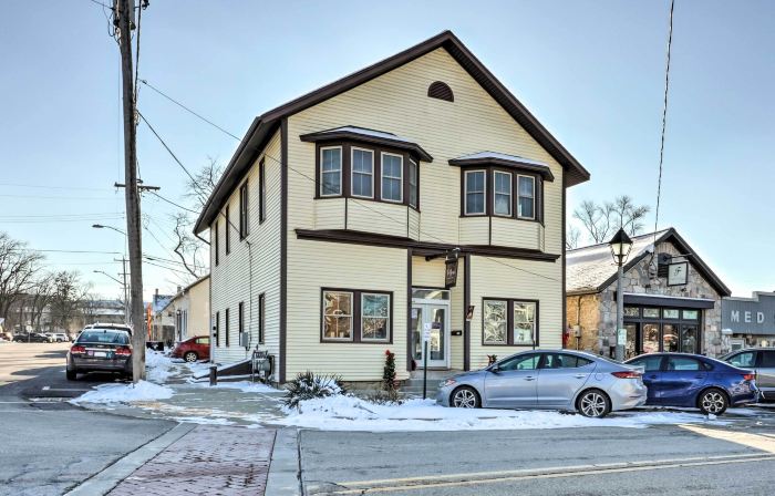 Delafield Vacation Rental Near Lakes and Parks!