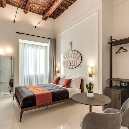 Residenze Piazza Dante Отели рядом с достопримечательностью «Площадь Пьяцца-Беллини»