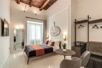 Residenze Piazza Dante Hotel dekat Alun-Alun Bellini